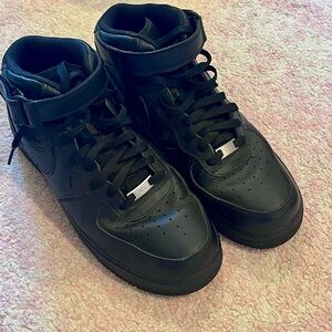 Men's Black High-Top Air Force 1’s